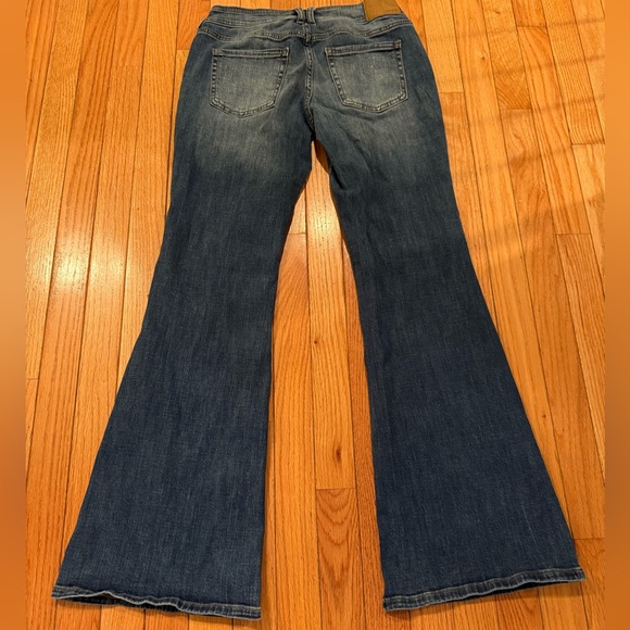 VTG Classic Blue Low Rise Y2K Flared Women's Jeans Size 6 - Picture 3 of 8